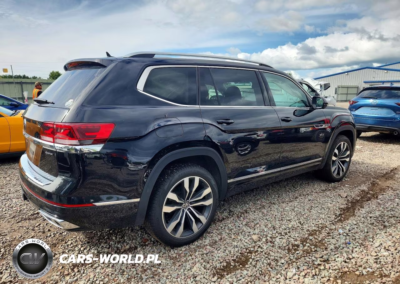 2023 Volkswagen Atlas Sel Premium R-Line VIN:1V2FR2CA2PC547813 - 3
