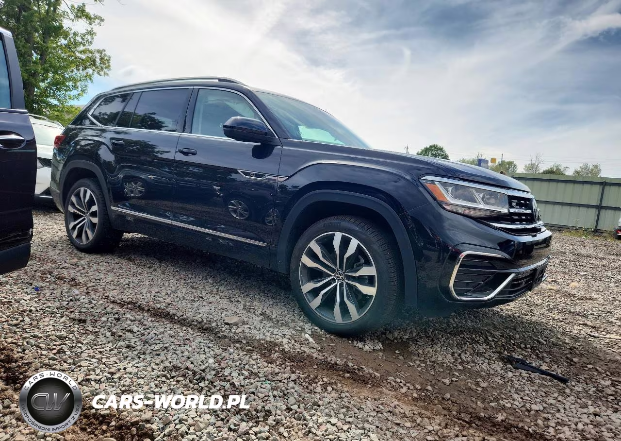 2023 Volkswagen Atlas Sel Premium R-Line VIN:1V2FR2CA2PC547813 - 4