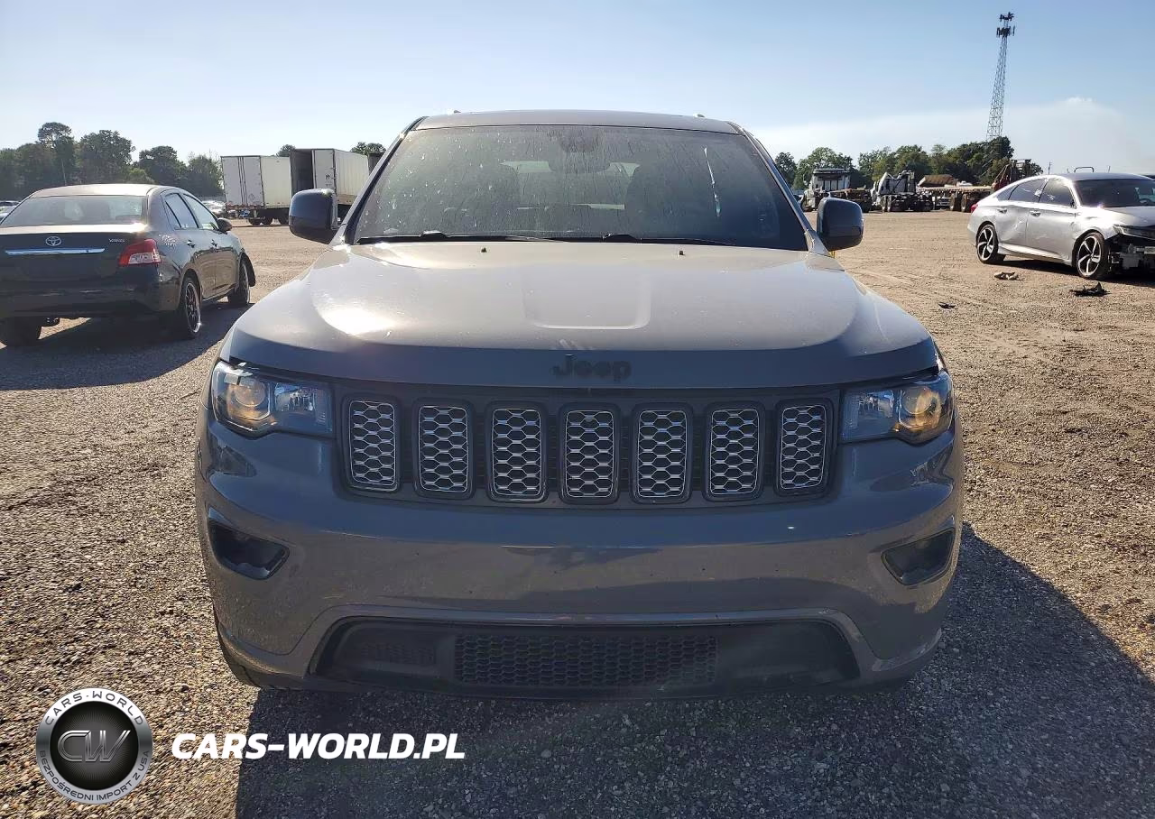 2019 Jeep Grand Cherokee Laredo VIN:1C4RJEAG0KC798692 - 5