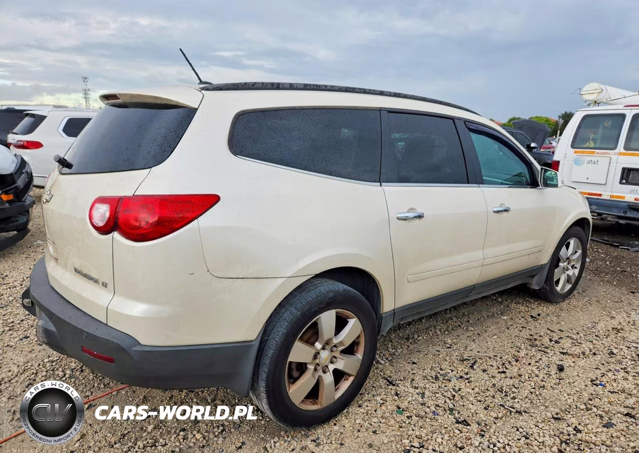 2012 Chevrolet Traverse Lt VIN:1GNKRGED0CJ143328 - 3