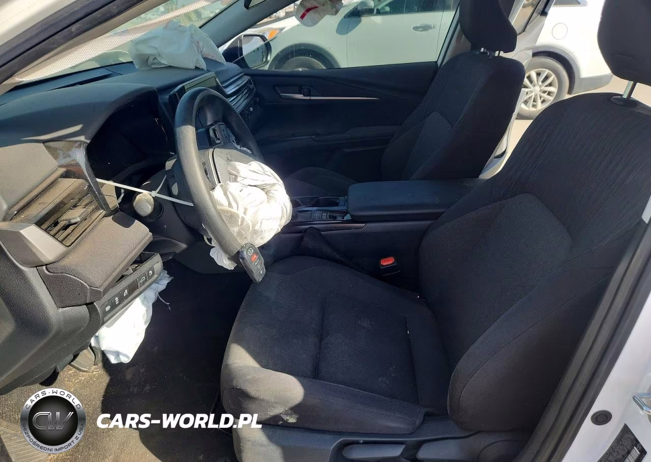 2025 Toyota Camry Le VIN:4T1DAACK6SU501452 - 7