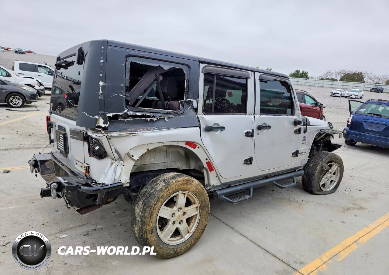 2007 Jeep Wrangler Sahara VIN:1J4GA59167L114124 - 3