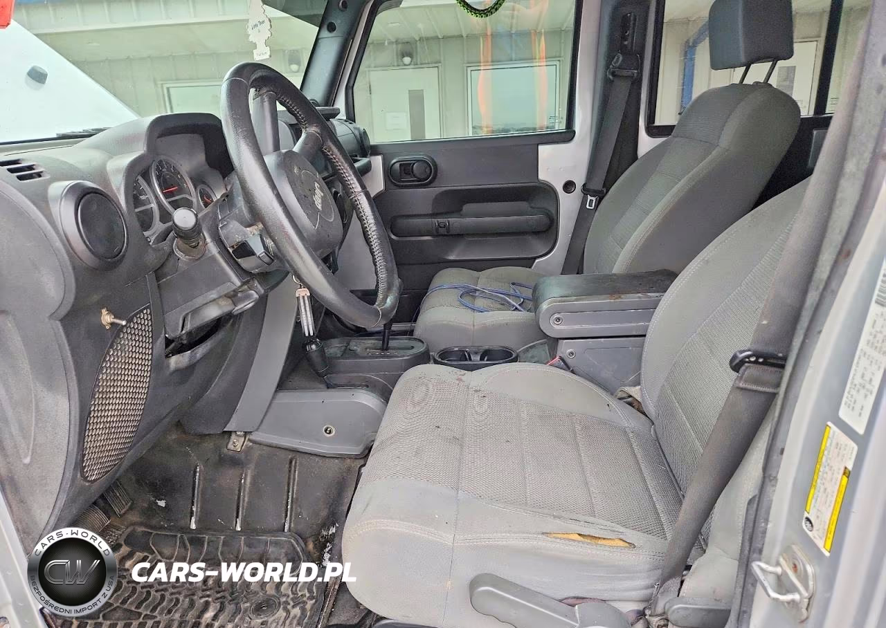 2007 Jeep Wrangler Sahara VIN:1J4GA59167L114124 - 7