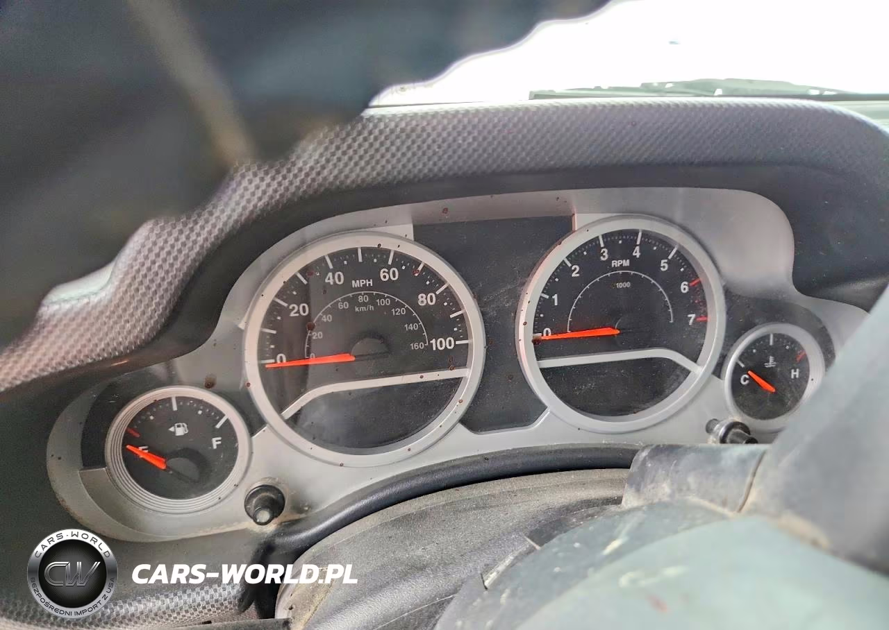 2007 Jeep Wrangler Sahara VIN:1J4GA59167L114124 - 9