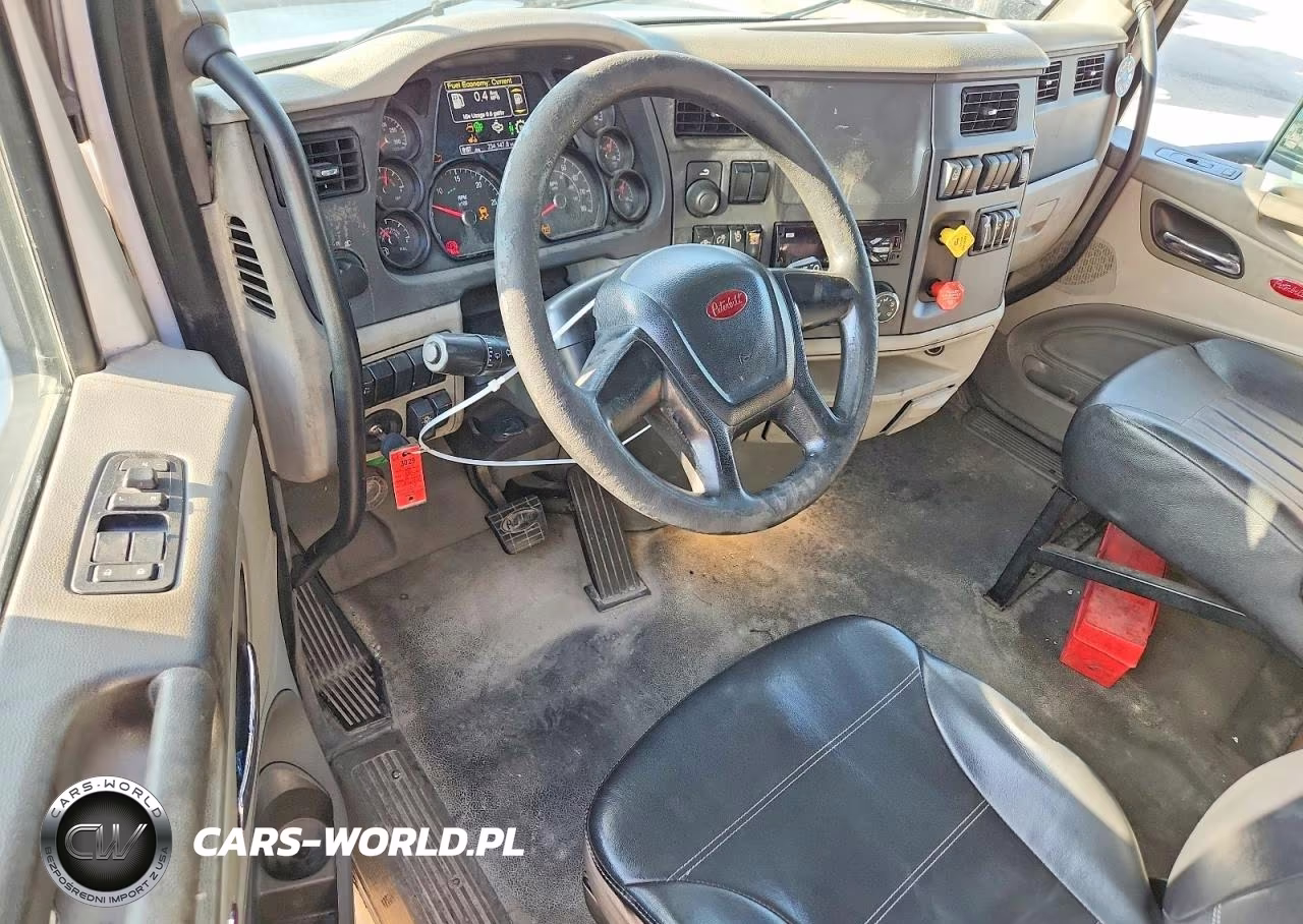 2020 Peterbilt 579 Semi Truck VIN:1XPBDP9X1LD687779 - 8
