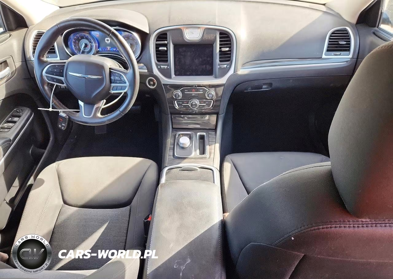 2020 Chrysler 300 Touring VIN:2C3CCAAGXLH212687 - 8