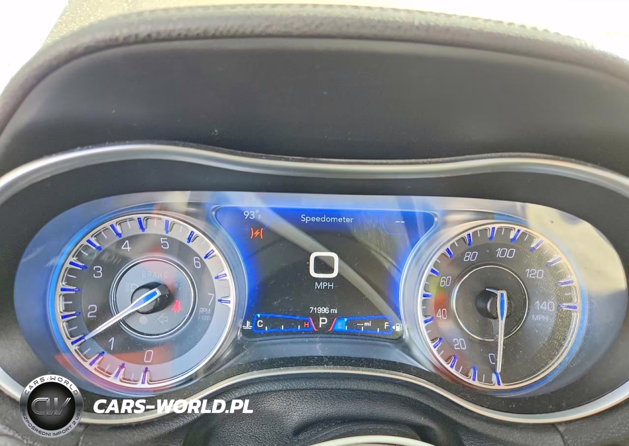 2020 Chrysler 300 Touring VIN:2C3CCAAGXLH212687 - 9
