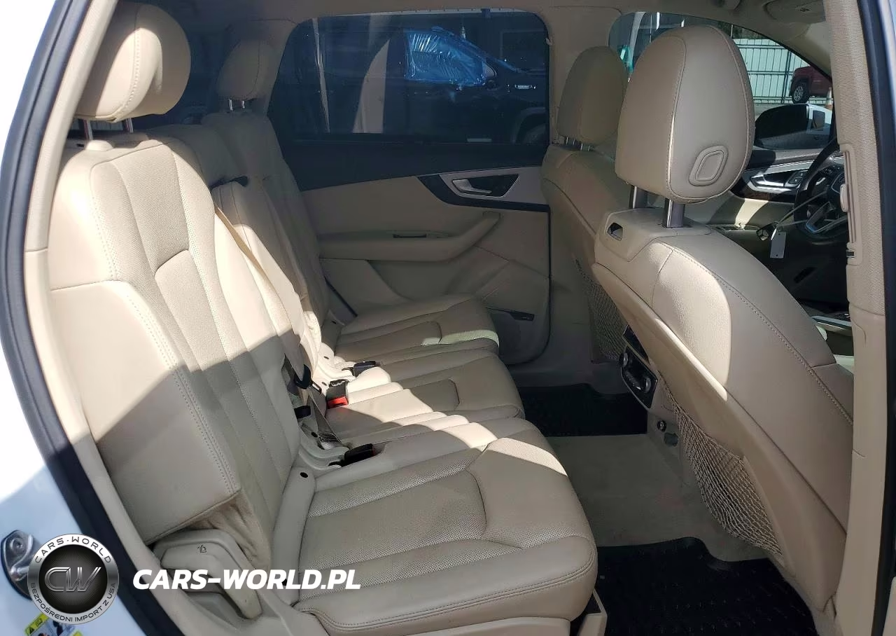 2018 Audi Q7 Premium Plus VIN:WA1LHAF78JD039732 - 11