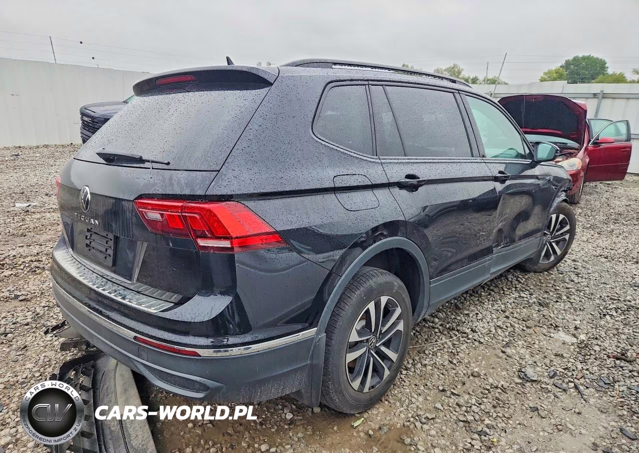 2023 Volkswagen Tiguan S VIN:3VVRB7AX3PM120244 - 3