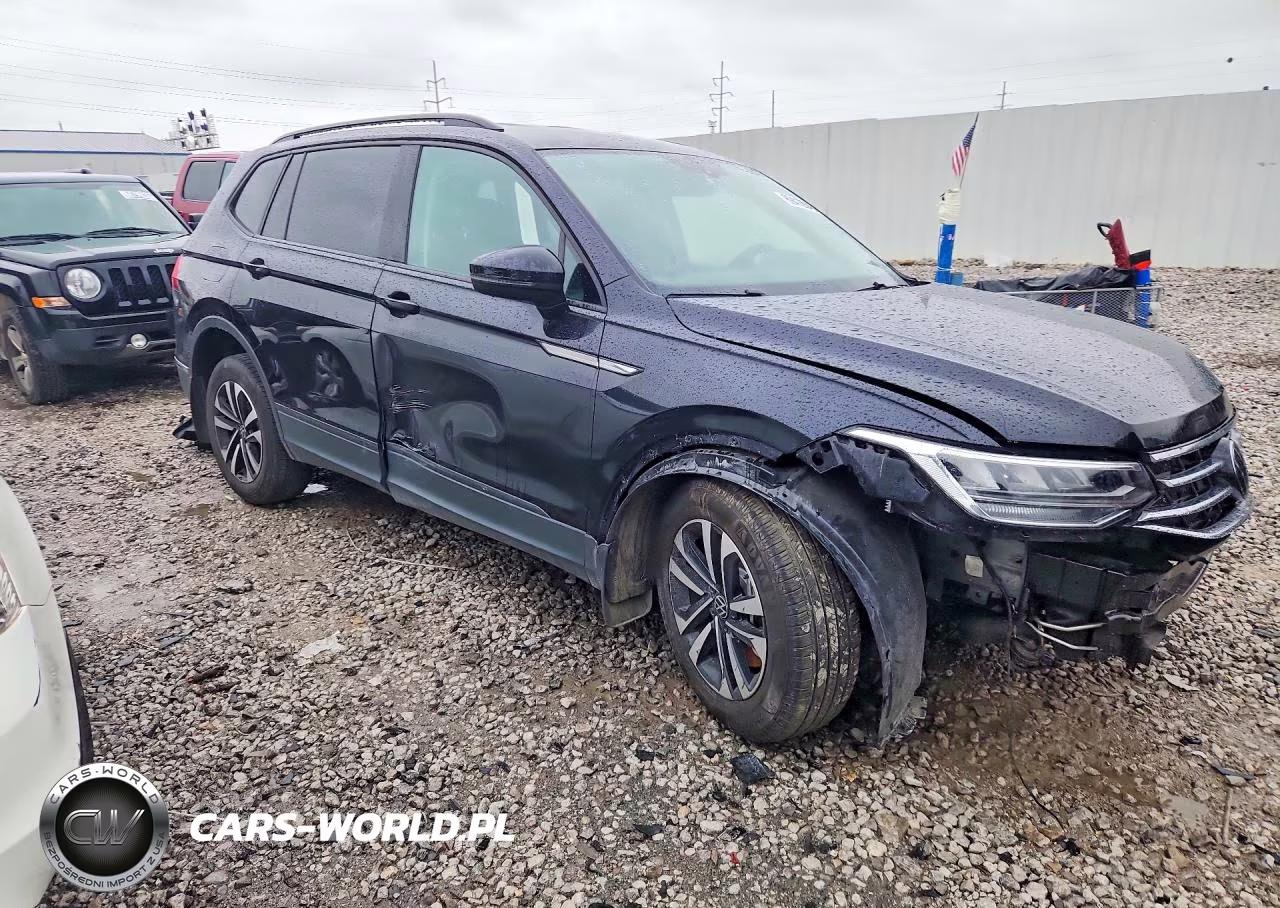 2023 Volkswagen Tiguan S VIN:3VVRB7AX3PM120244 - 4
