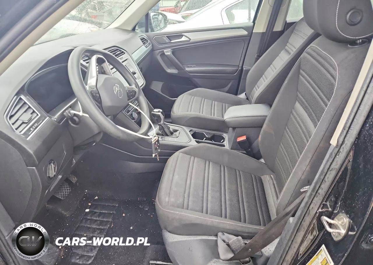 2023 Volkswagen Tiguan S VIN:3VVRB7AX3PM120244 - 7