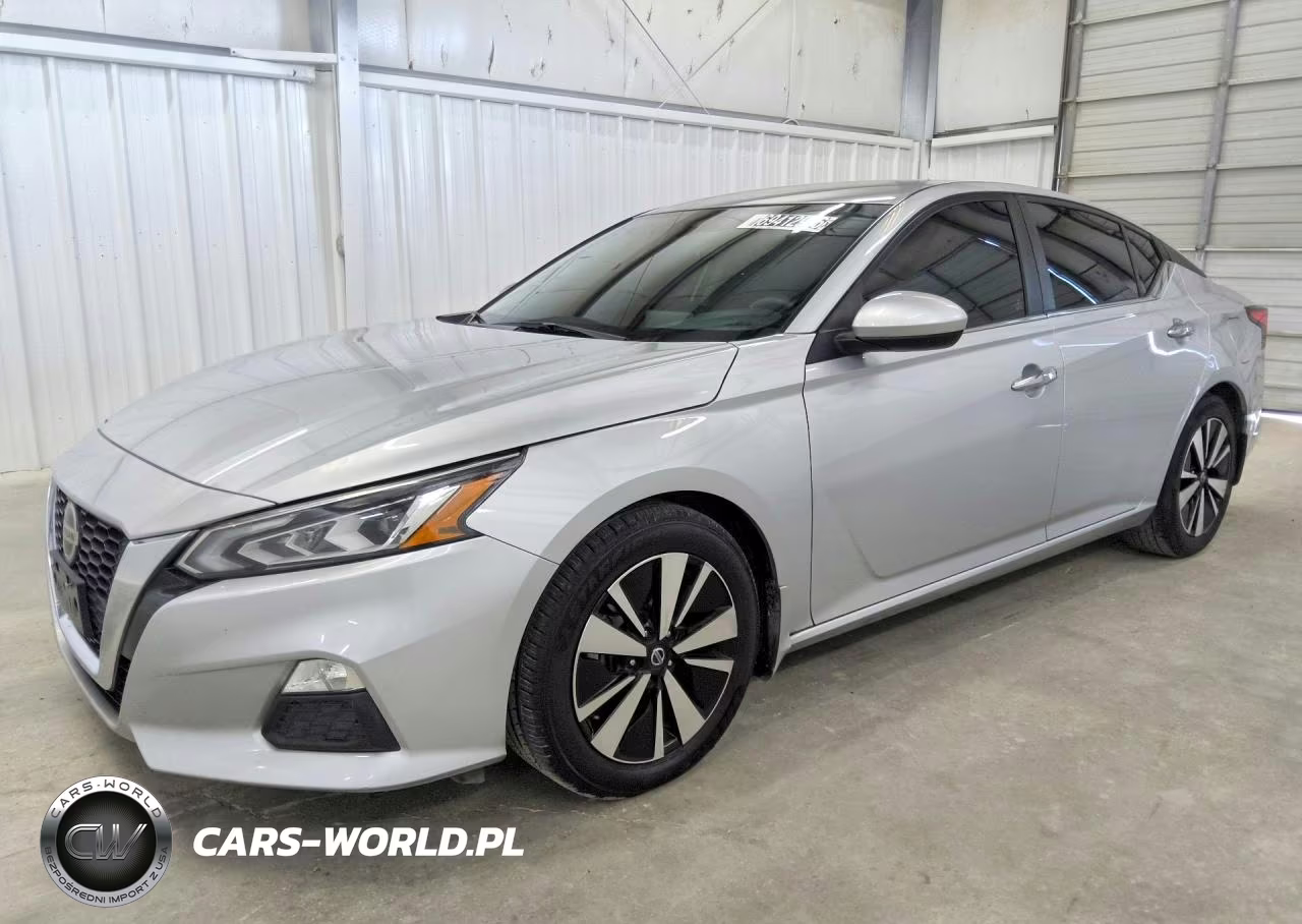 2022 Nissan Altima Sv