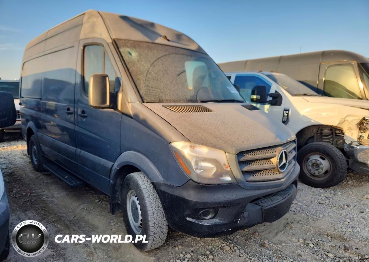 2018 Mercedes-Benz Sprinter 2500 VIN:WD3PE7CD9JP633803 - 4