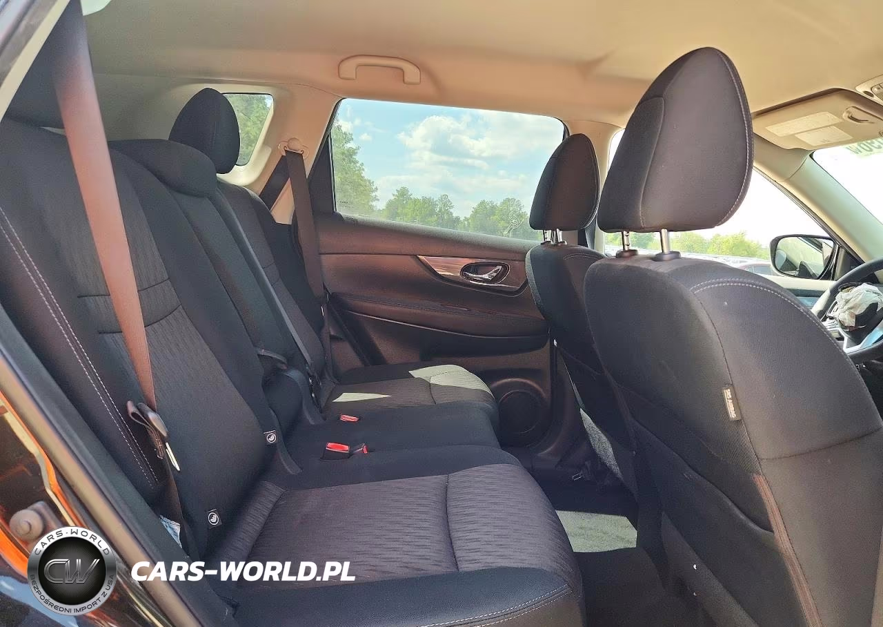 2018 Nissan Rogue S VIN:KNMAT2MT3JP601097 - 11