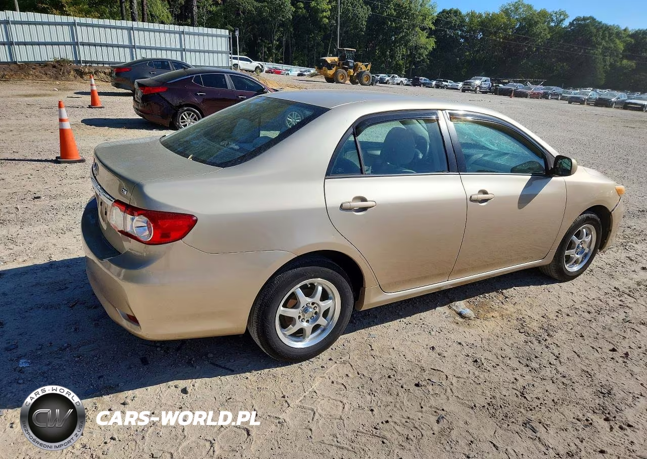 2011 Toyota Corolla Le VIN:2T1BU4EE8BC642256 - 3