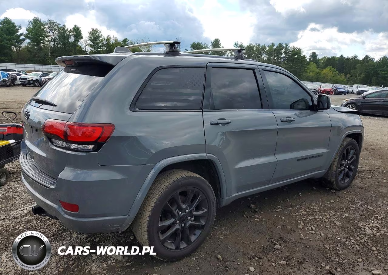 2021 Jeep Grand Cherokee Laredo VIN:1C4RJFAG3MC590427 - 3