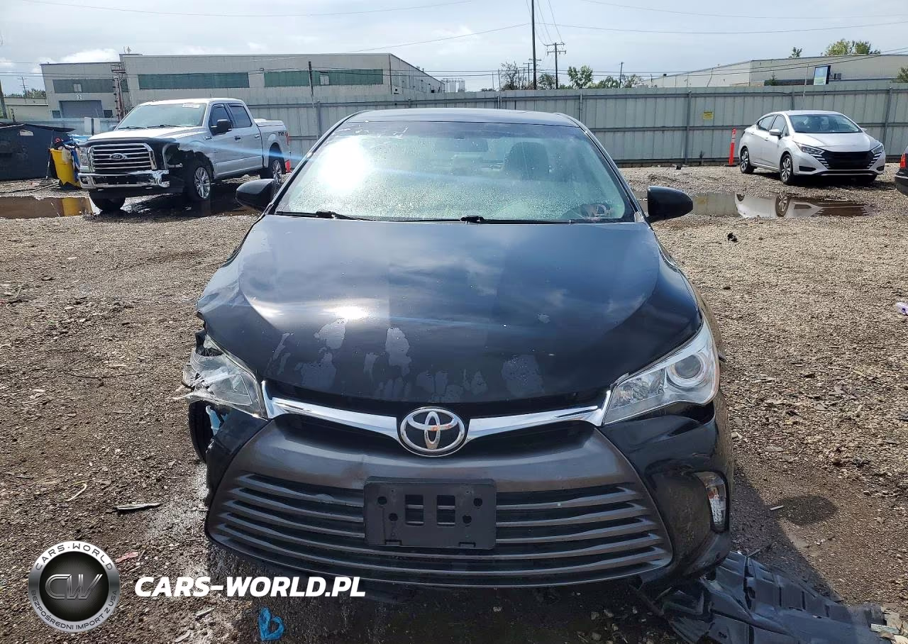 2017 Toyota Camry Le VIN:4T1BF1FK7HU761792 - 5