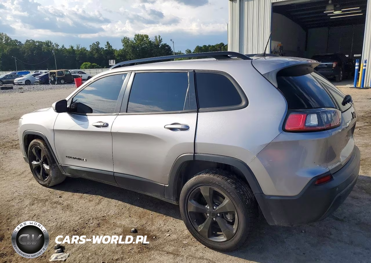 2021 Jeep Cherokee Latitude Plus VIN:1C4PJLLB8MD208653 - 2