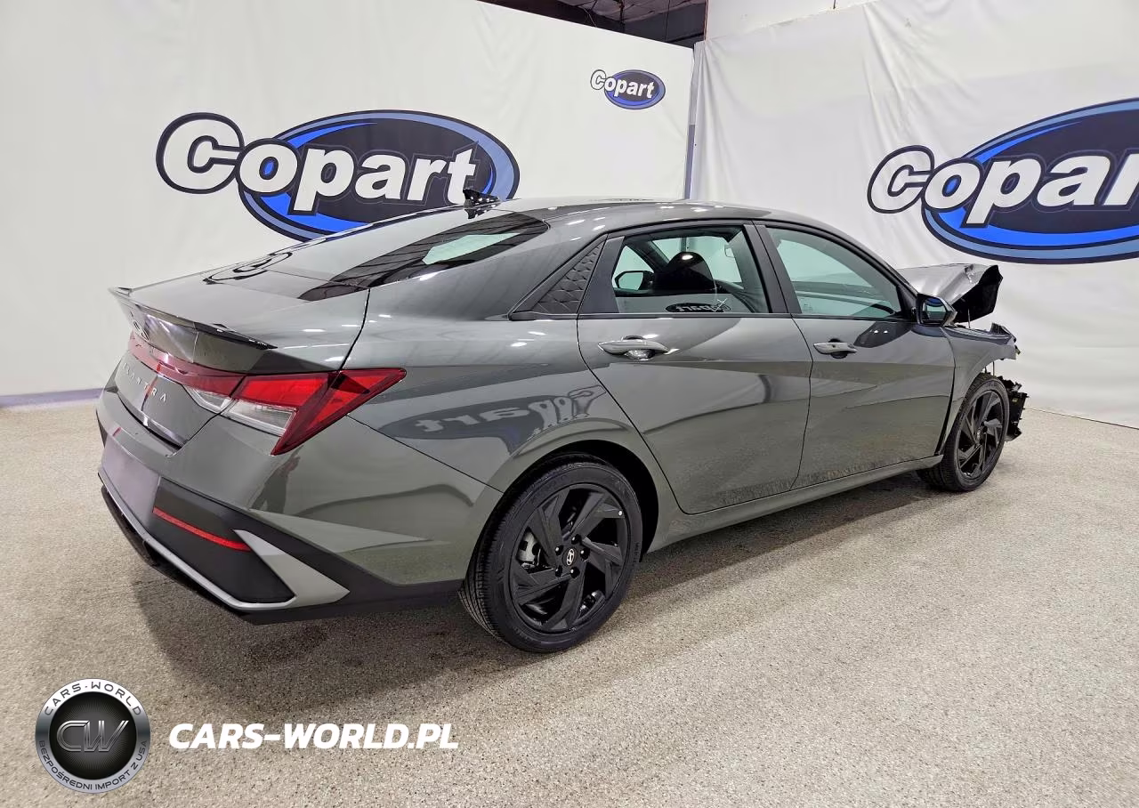 2026 Hyundai Elantra Sel Sport VIN:KMHLM4DG3TU228177 - 3