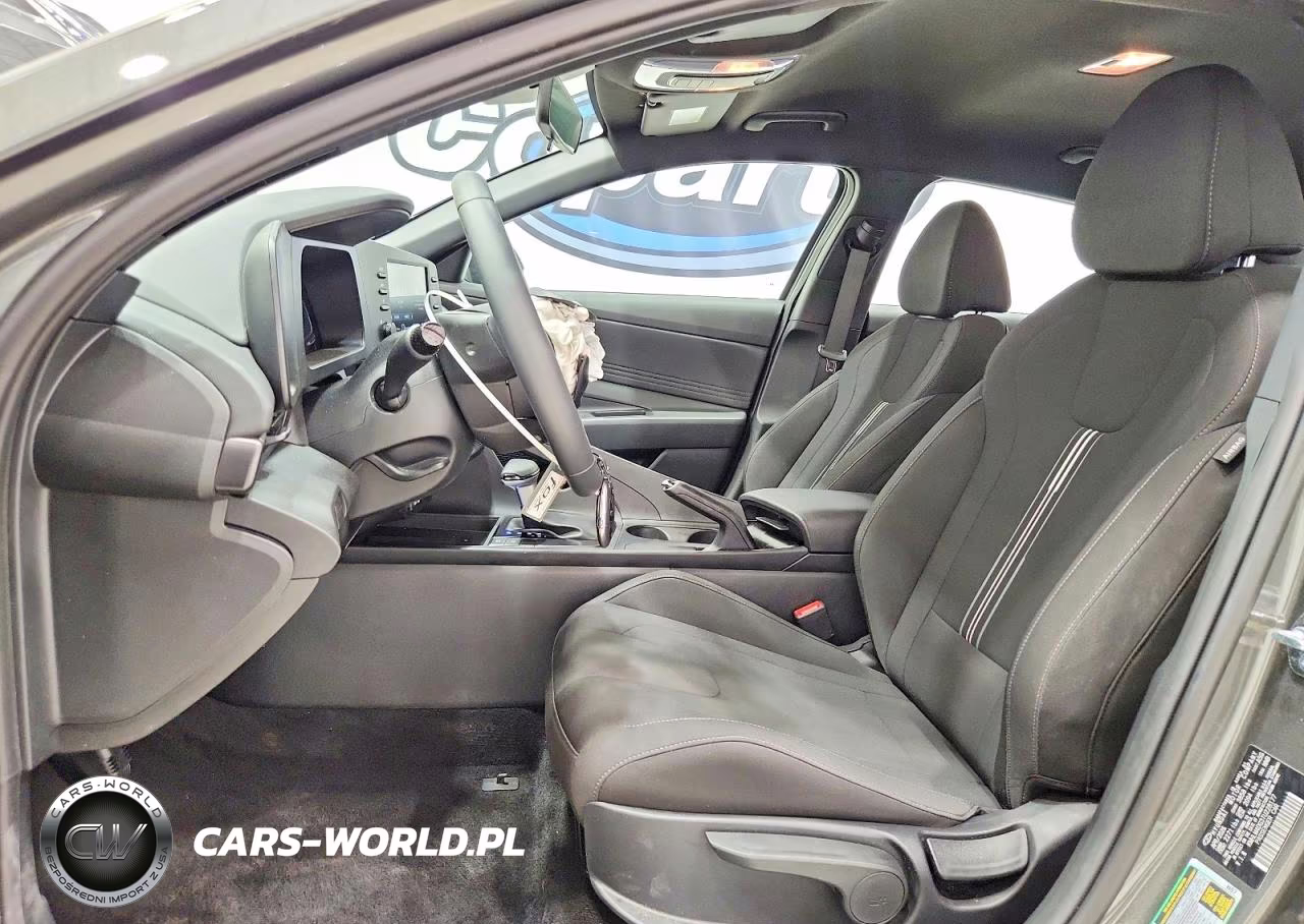 2026 Hyundai Elantra Sel Sport VIN:KMHLM4DG3TU228177 - 7