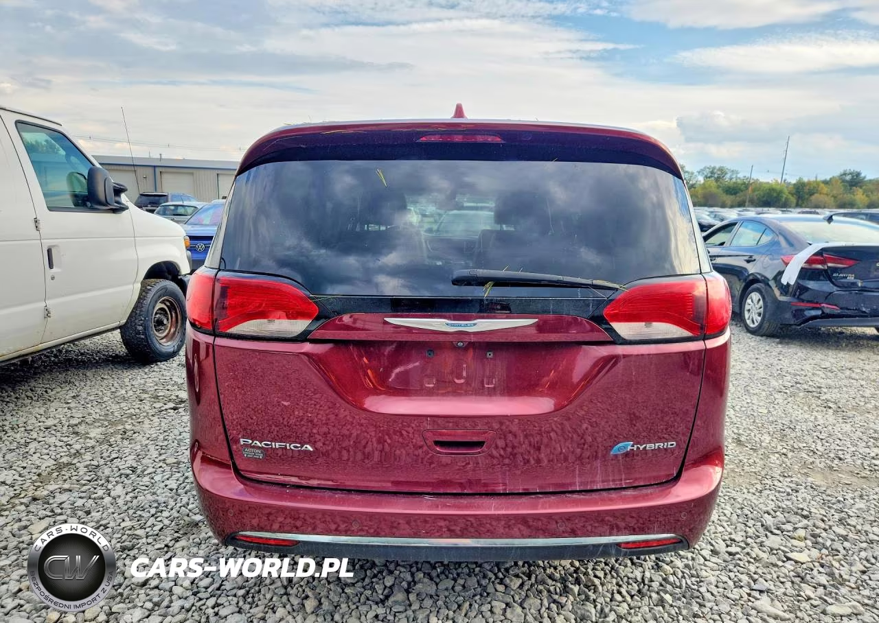2018 Chrysler Pacifica Hybrid Touring L VIN:2C4RC1L73JR157669 - 6