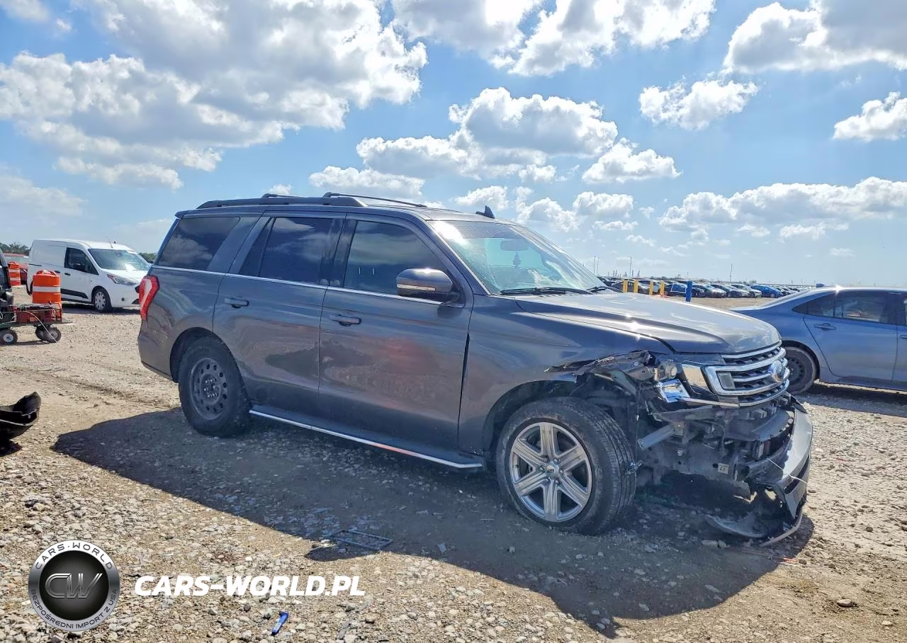 2018 Ford Expedition Xlt VIN:1FMJU1HTXJEA17949 - 4