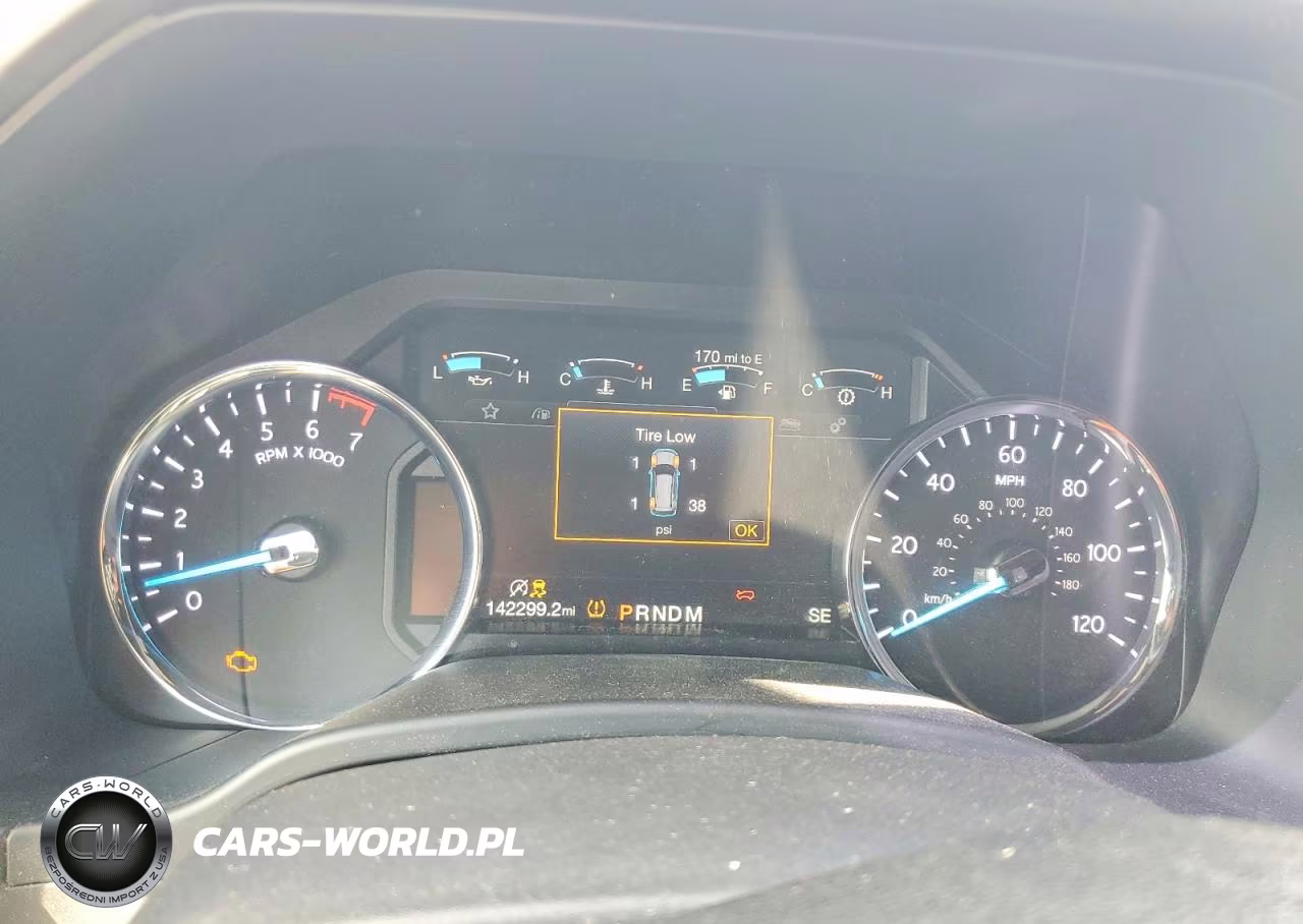 2018 Ford Expedition Xlt VIN:1FMJU1HTXJEA17949 - 9