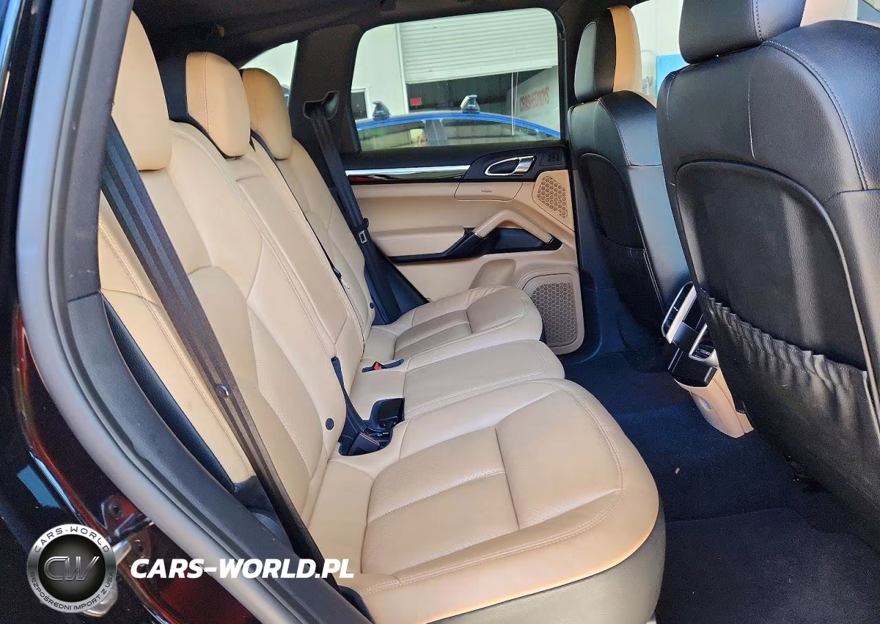 2016 Porsche Cayenne VIN:WP1AA2A22GKA11821 - 11