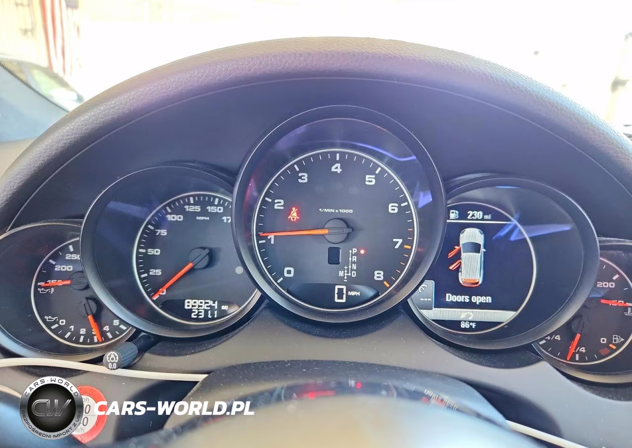2016 Porsche Cayenne VIN:WP1AA2A22GKA11821 - 9
