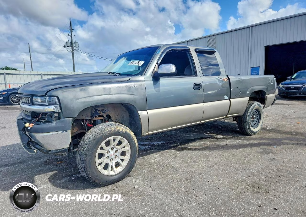 2000 Chevrolet Silverado C1500 VIN:2GCEC19T6Y1175689 - 1