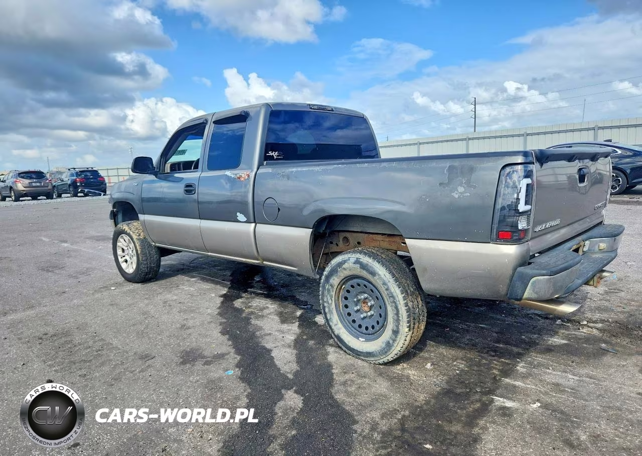 2000 Chevrolet Silverado C1500 VIN:2GCEC19T6Y1175689 - 2