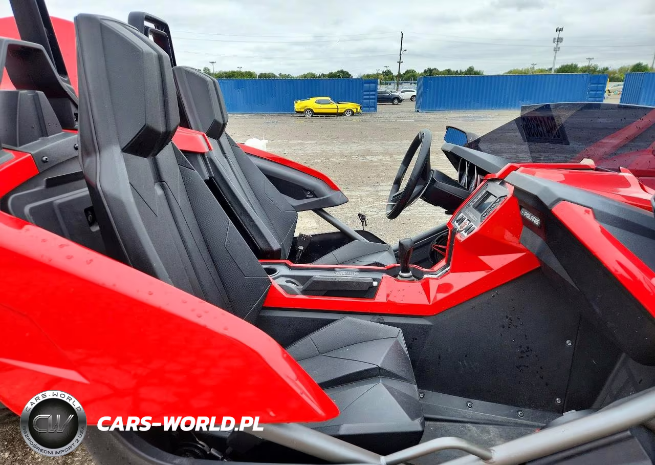 2016 Polaris Slingshot Sl VIN:57XAAPFA4G7117647 - 10