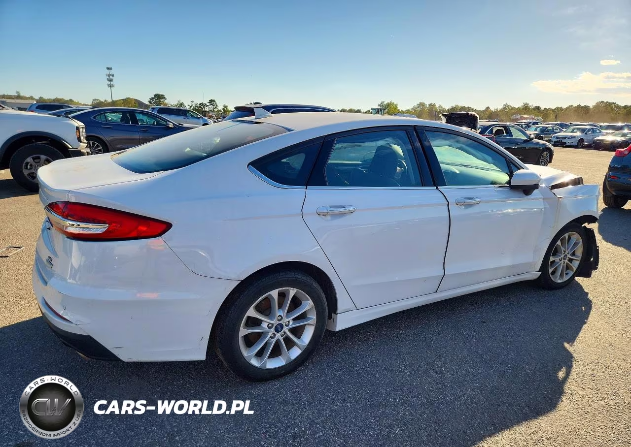 2020 Ford Fusion Se VIN:3FA6P0HD1LR135897 - 3