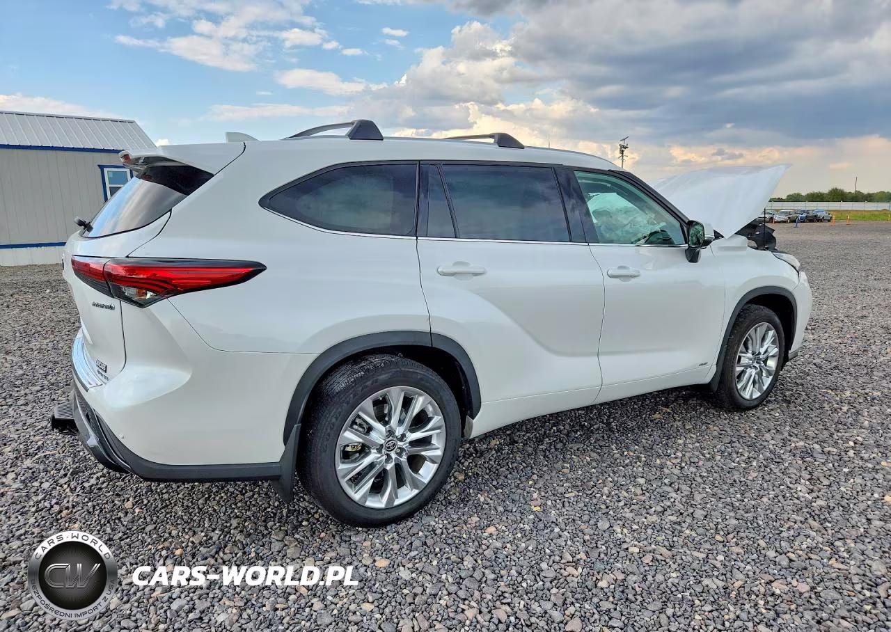 2023 Toyota Highlander Hybrid Limited VIN:5TDXBRCH0PS132648 - 3