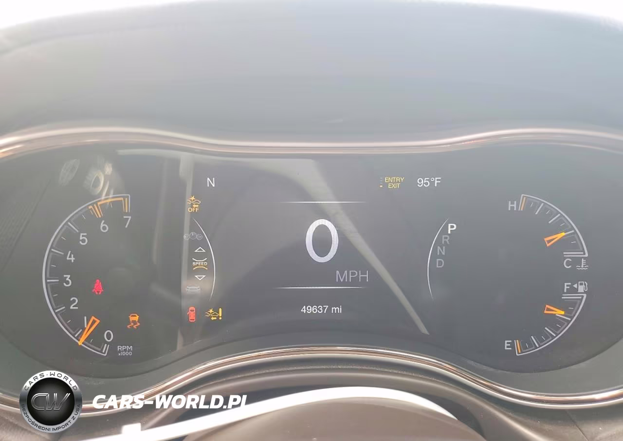 2018 Jeep Grand Cherokee Summit VIN:1C4RJFJT6JC320312 - 9