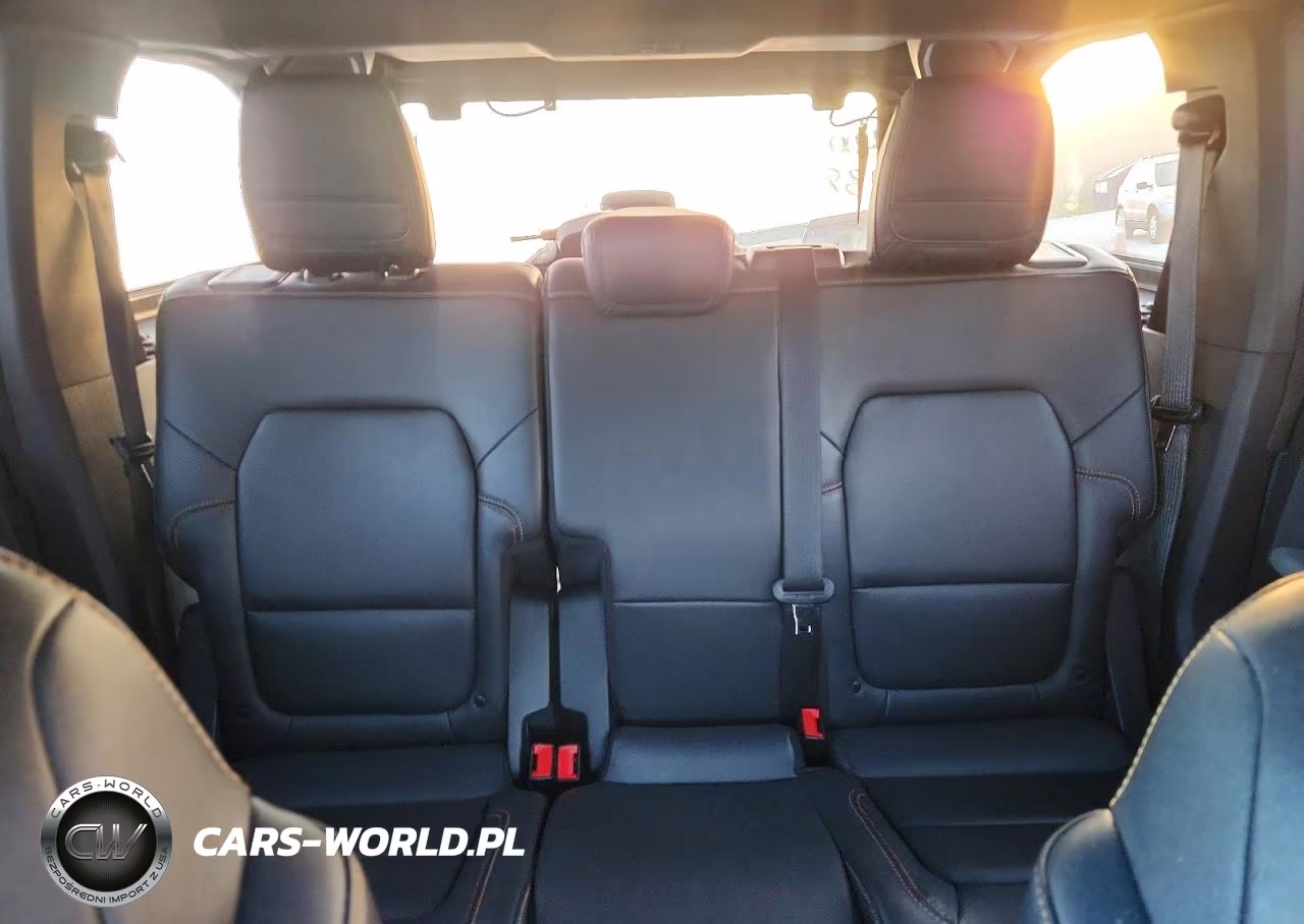 2023 Ford Bronco Base VIN:1FMEE5DP2PLB32998 - 10