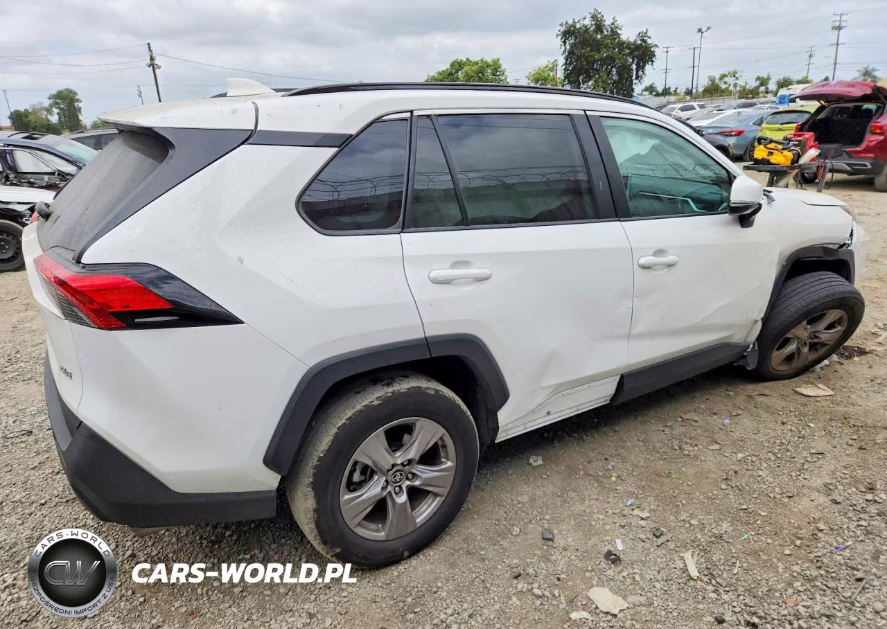 2025 Toyota Rav4 Xle VIN:2T3W1RFV7SW402479 - 3