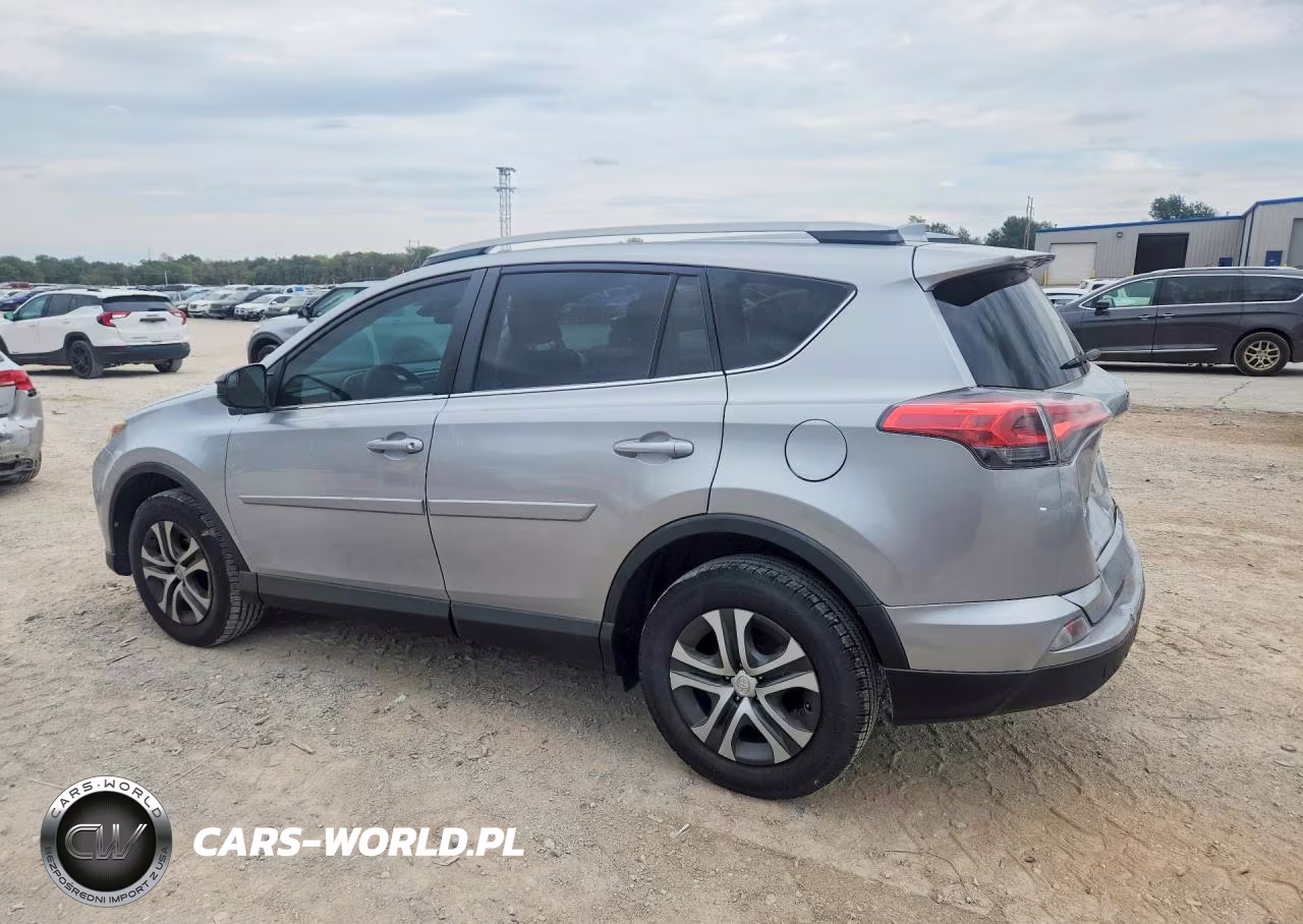 2018 Toyota Rav4 Le VIN:2T3BFREV0JW707998 - 2