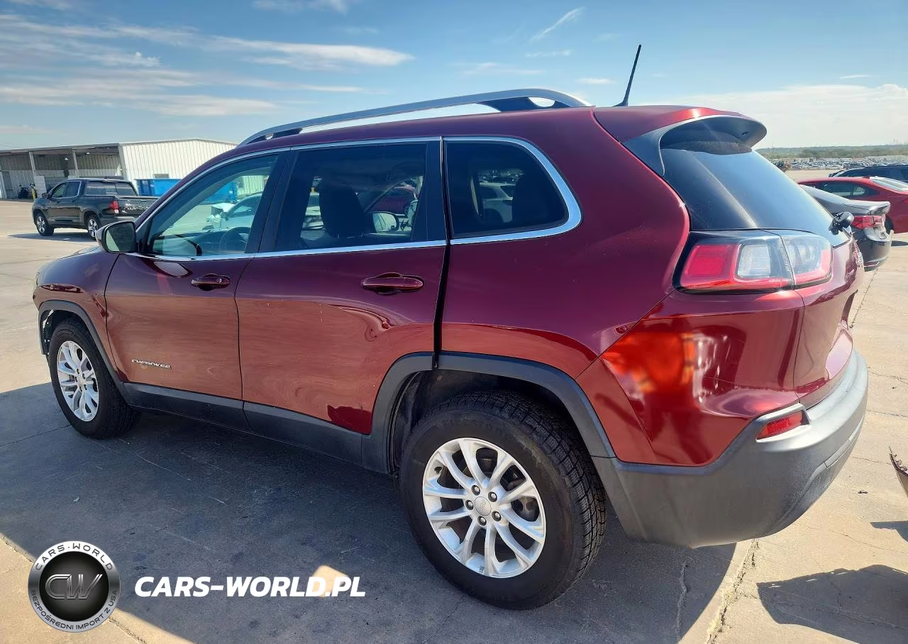 2019 Jeep Cherokee Latitude VIN:1C4PJLCB7KD392416 - 2