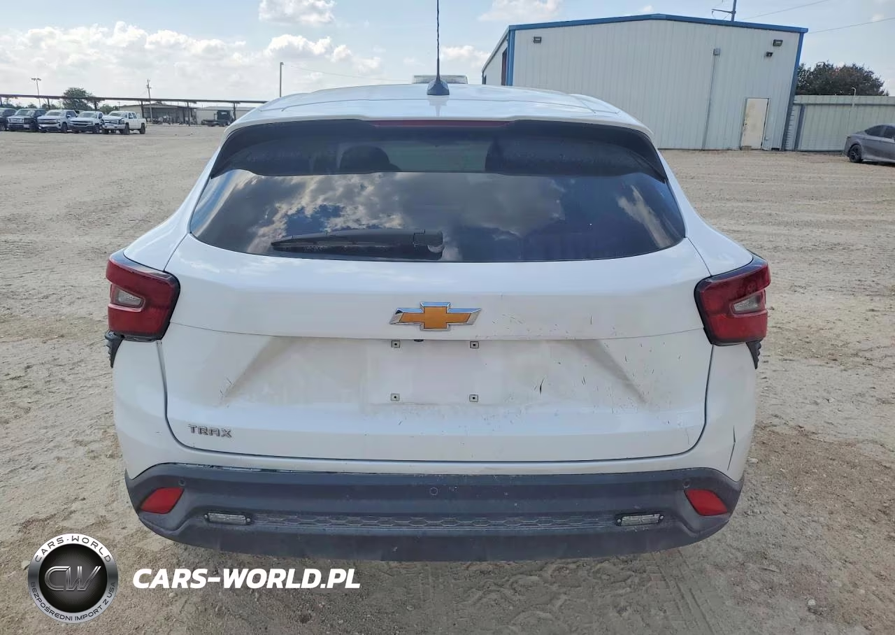 2025 Chevrolet Trax Ls VIN:KL77LFEPXSC199197 - 6