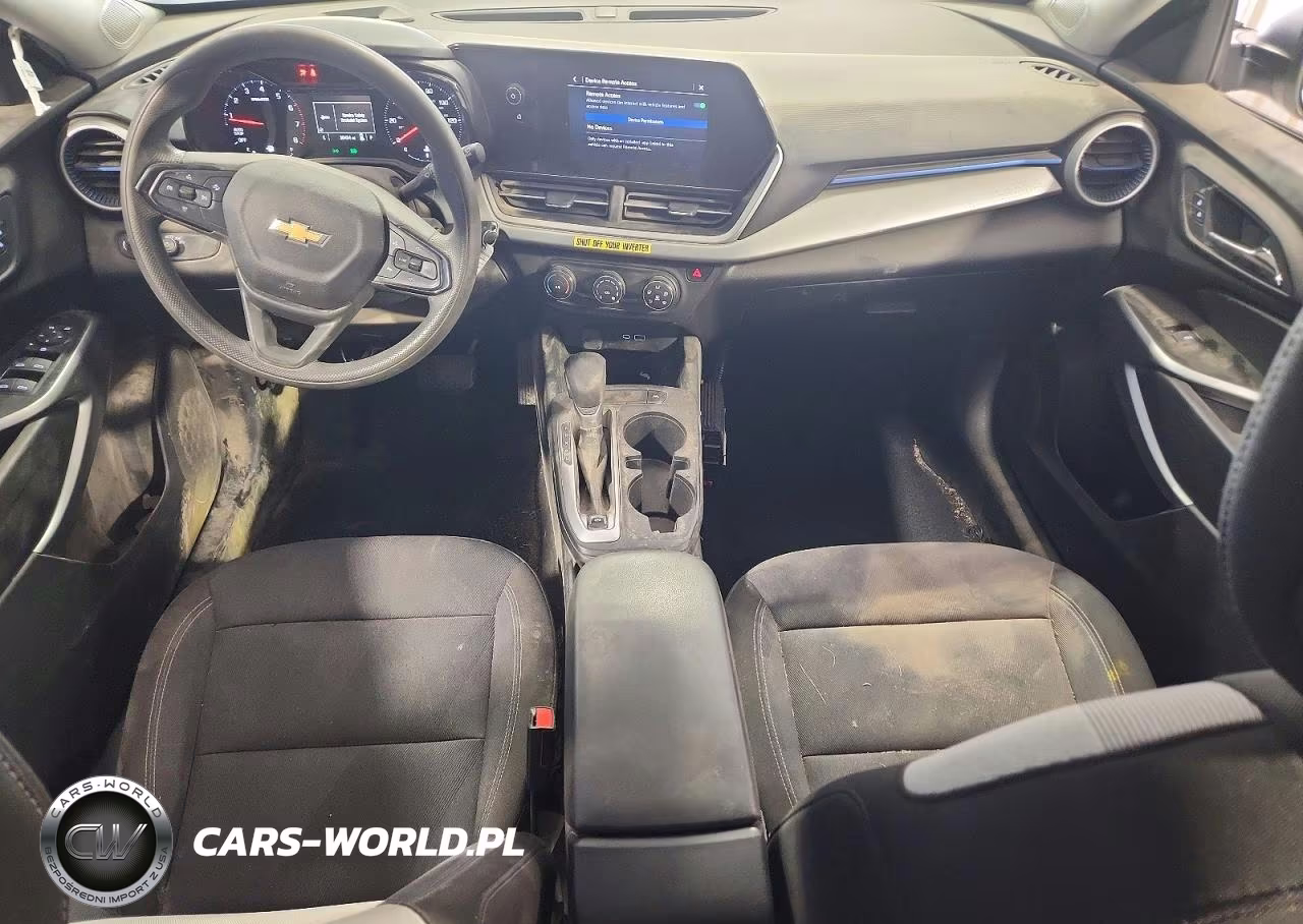 2025 Chevrolet Trax Ls VIN:KL77LFEPXSC199197 - 8