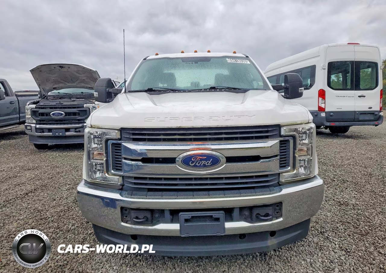 2018 Ford F350 Super Duty VIN:1FD8W3B69JEB92104 - 5