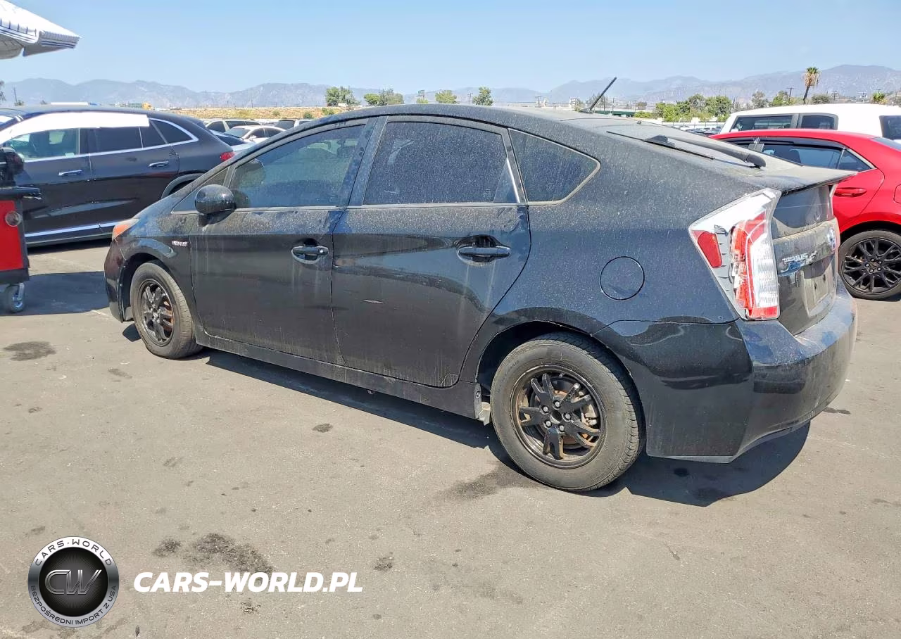 2015 Toyota Prius Two VIN:JTDKN3DU5F0482823 - 2