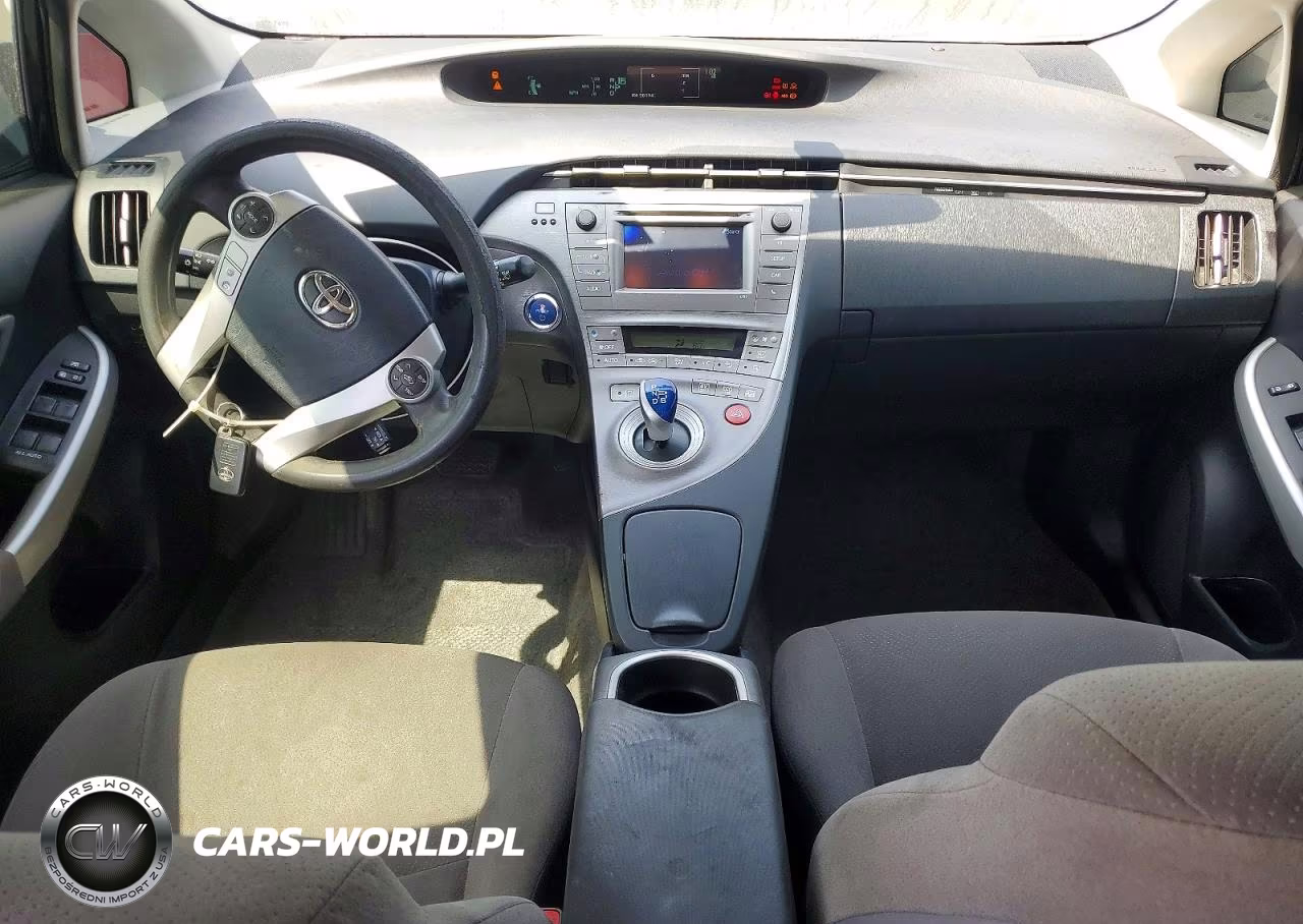 2015 Toyota Prius Two VIN:JTDKN3DU5F0482823 - 8