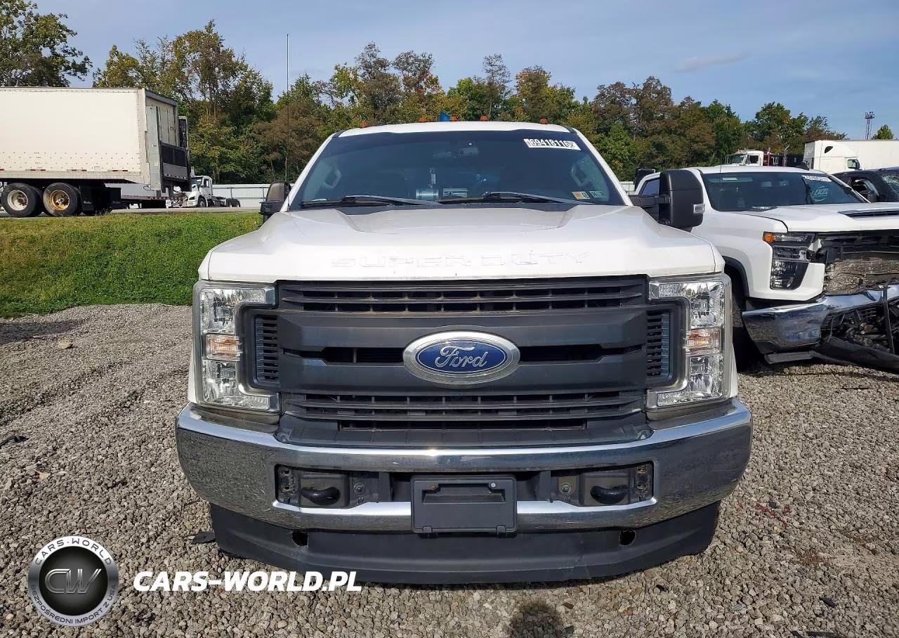 2018 Ford F350 Super Duty VIN:1FT8W3B69JEB27158 - 5