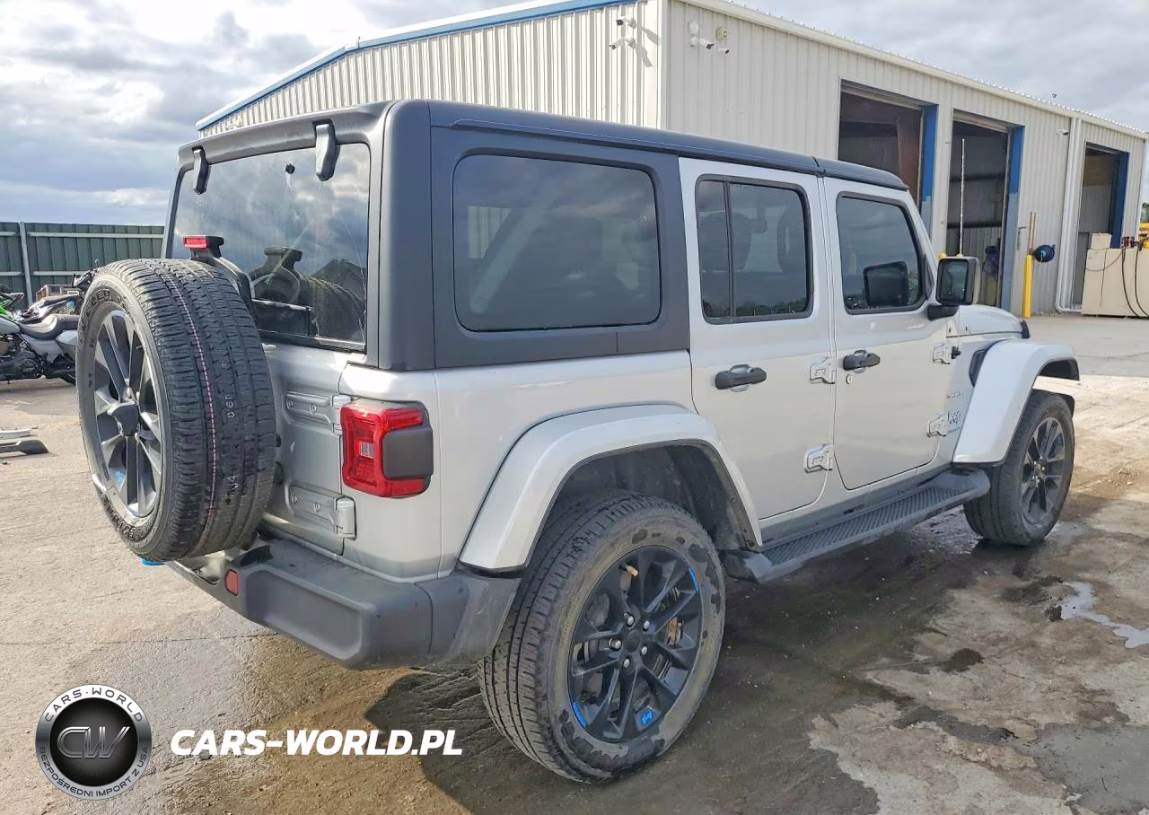 2023 Jeep Wrangler Sahara 4Xe VIN:1C4JJXP69PW608885 - 3