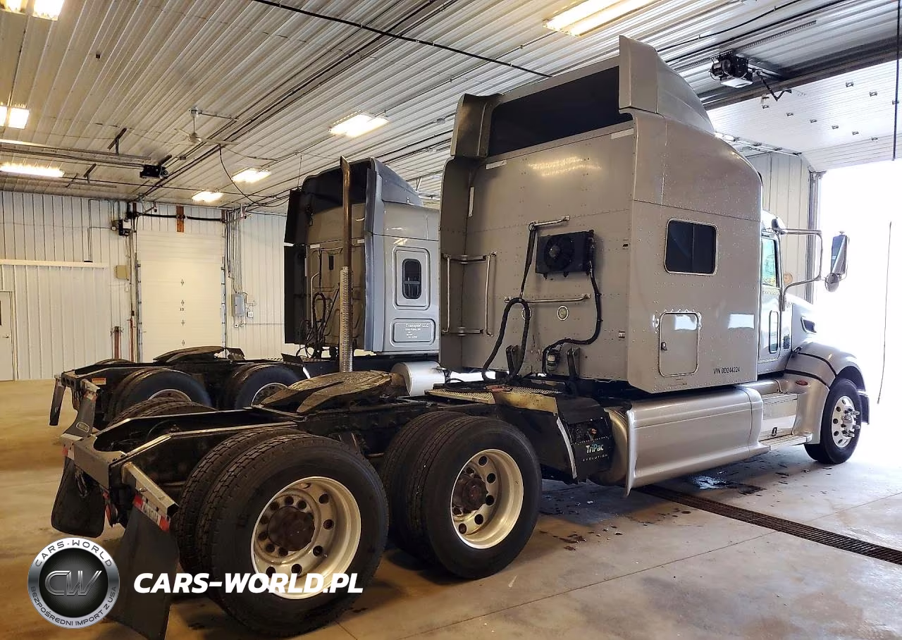 2014 Peterbilt 389 Semi Truck VIN:1NPXGGGG20D244224 - 3
