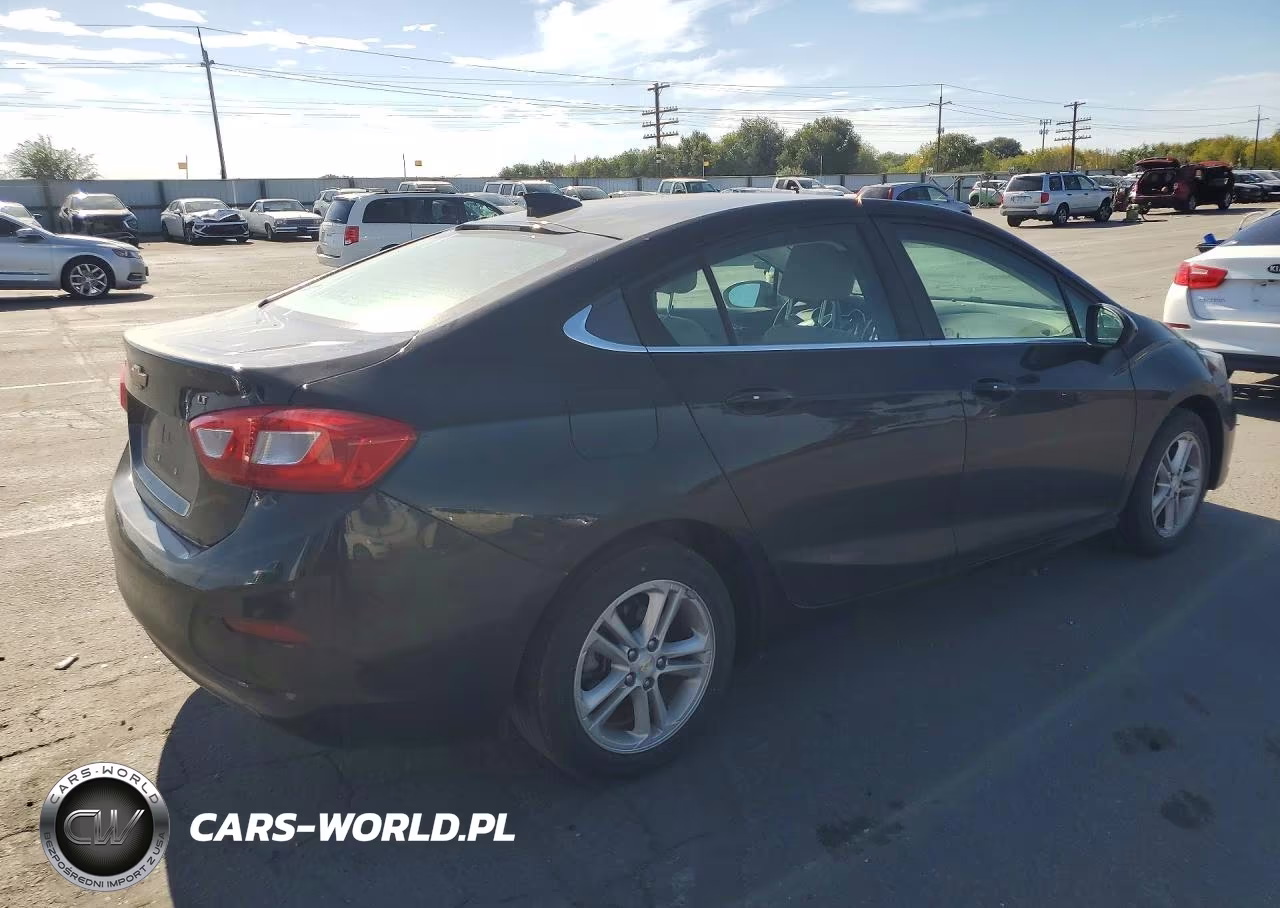 2017 Chevrolet Cruze Lt VIN:1G1BE5SM9H7200040 - 3