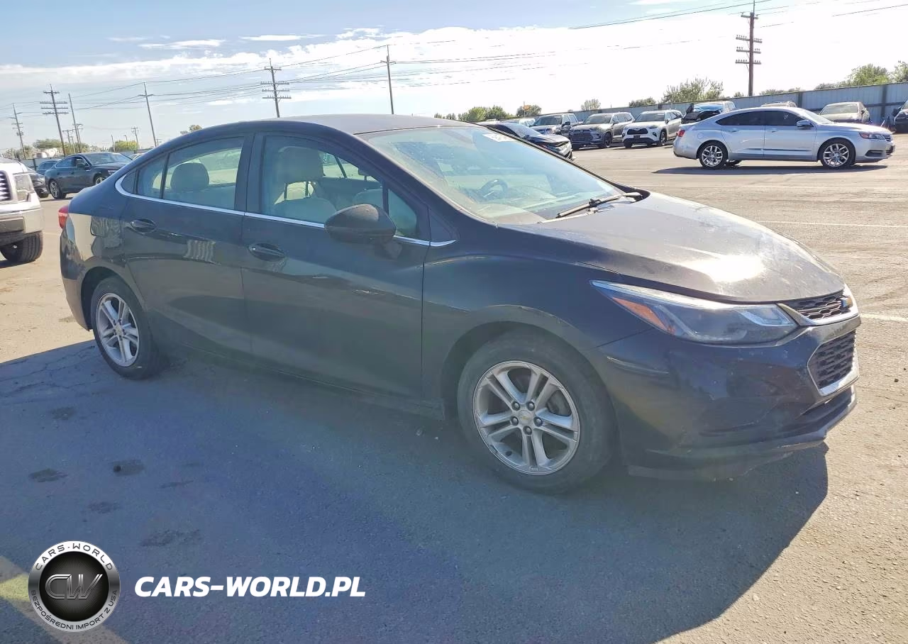 2017 Chevrolet Cruze Lt VIN:1G1BE5SM9H7200040 - 4