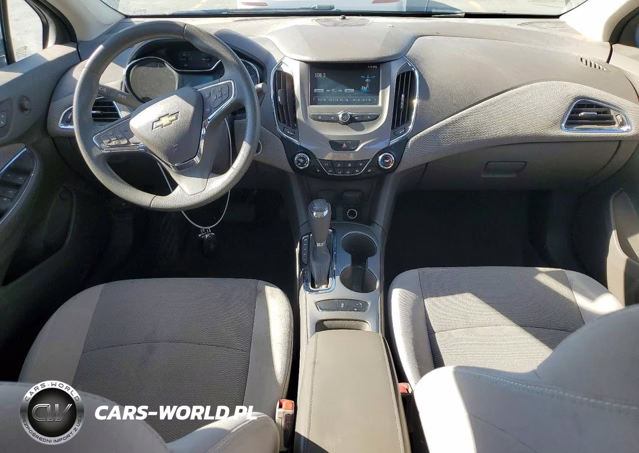 2017 Chevrolet Cruze Lt VIN:1G1BE5SM9H7200040 - 8